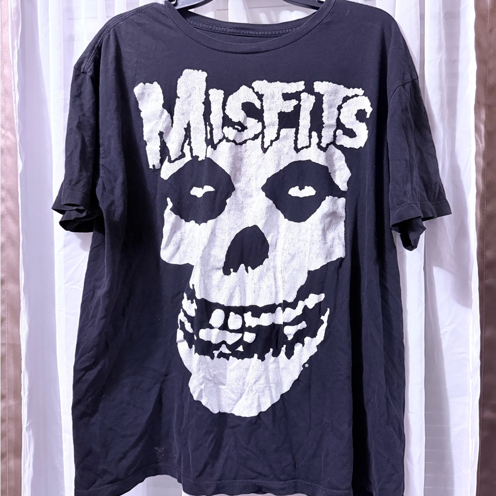 Misfits Black Graphic Tee - Short Sleeve